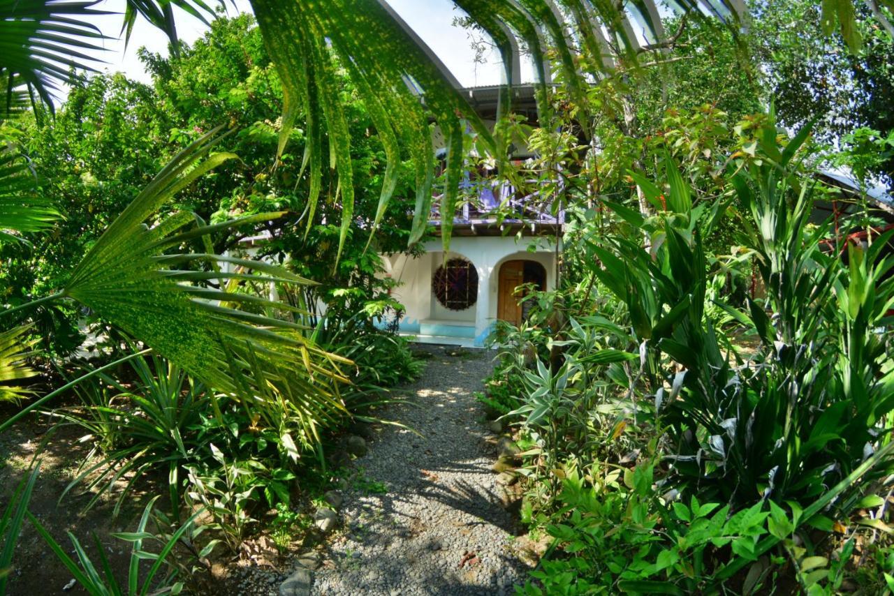 Cabinas Carol Pavones  Exterior photo